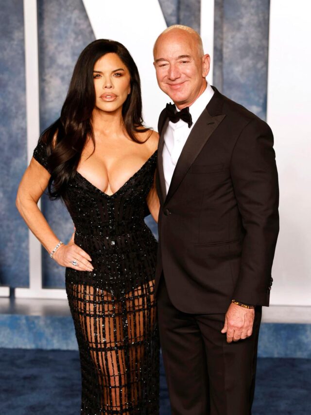 Jeff Bezos Engaged To Girlfriend Lauren Sanchez